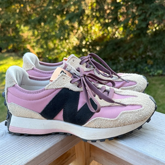 New Balance Shoes - New Balance Women’s 327